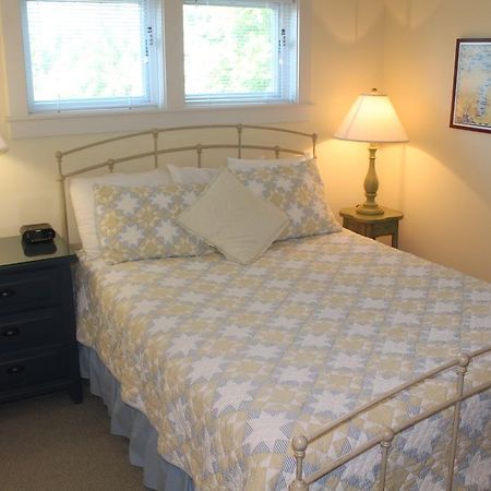 Captain'S Cottage Suites Grand Haven Kamer foto