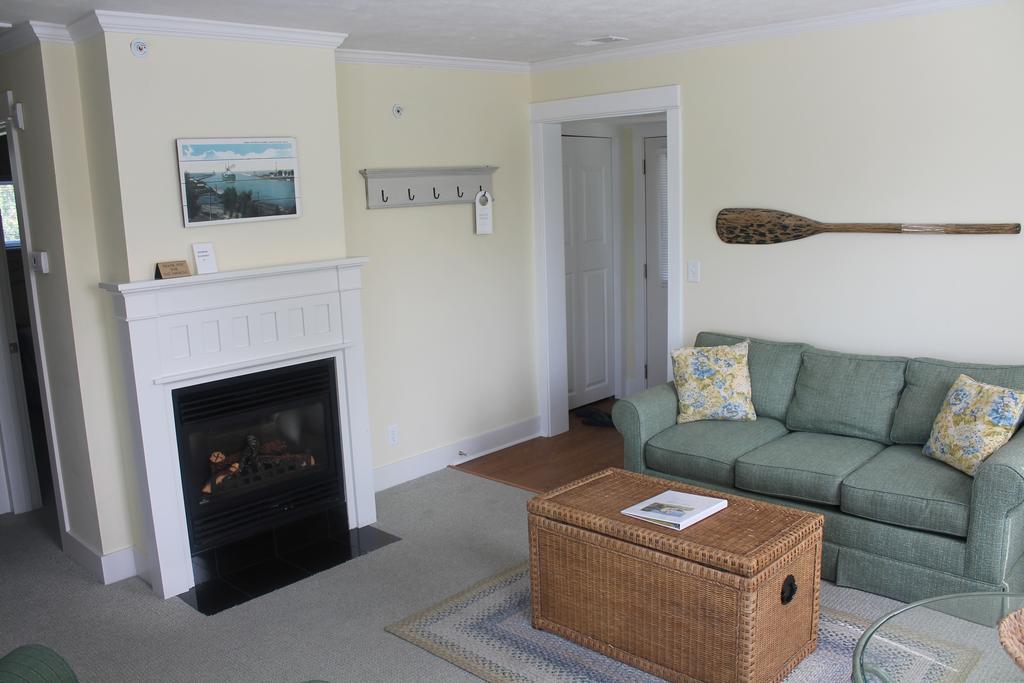 Captain'S Cottage Suites Grand Haven Kamer foto