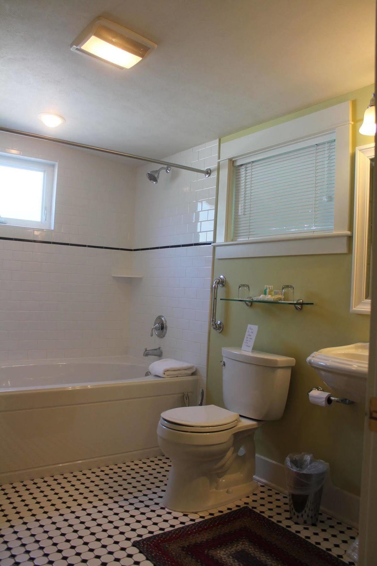 Captain'S Cottage Suites Grand Haven Buitenkant foto