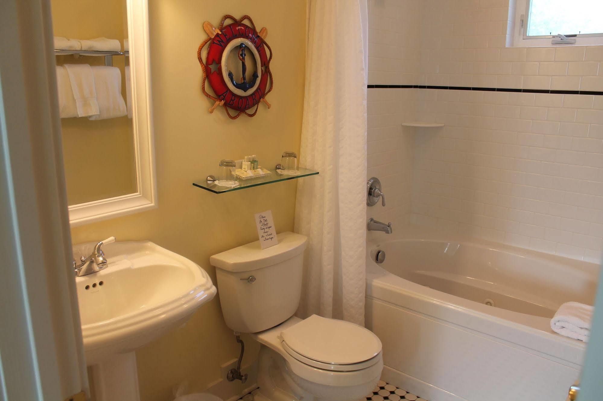 Captain'S Cottage Suites Grand Haven Buitenkant foto